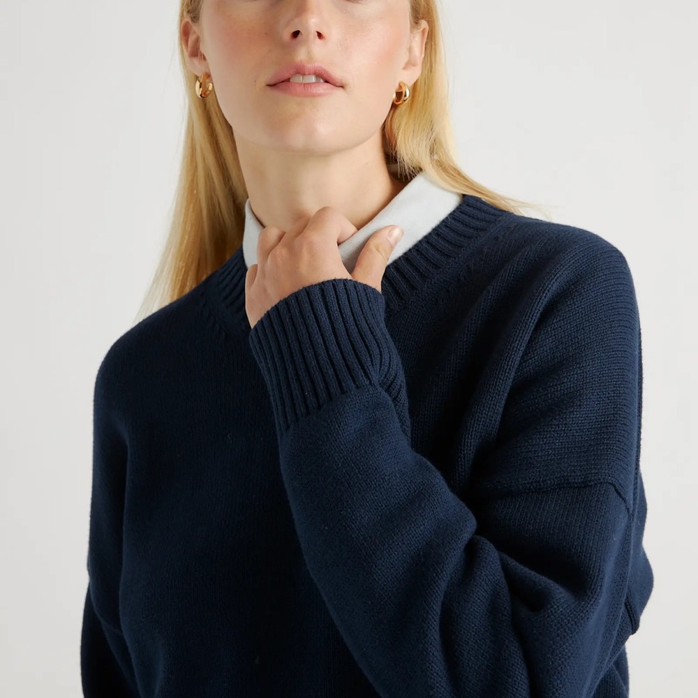 Quince 100% Organic Cotton Boyfriend Crew
Sweater in Navy size Large - Picture 3 of 14